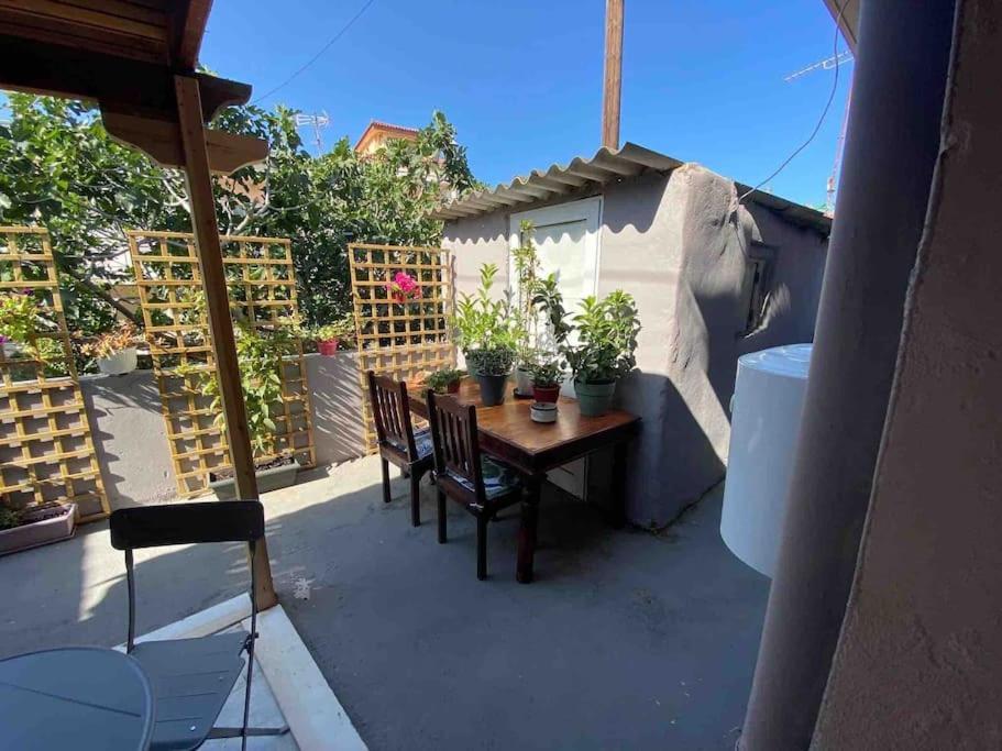 New! Flower Patio House 2 Bdr - Bbq - Wash Machine Lávrion Dış mekan fotoğraf